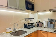 NEW Furnitures and NEAR BEACH Condo