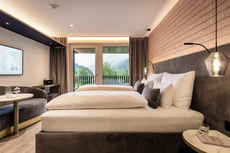 Goldstuck - Adults Only