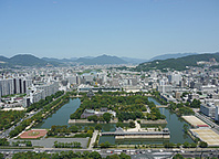 高層階から望む広島城の全景
